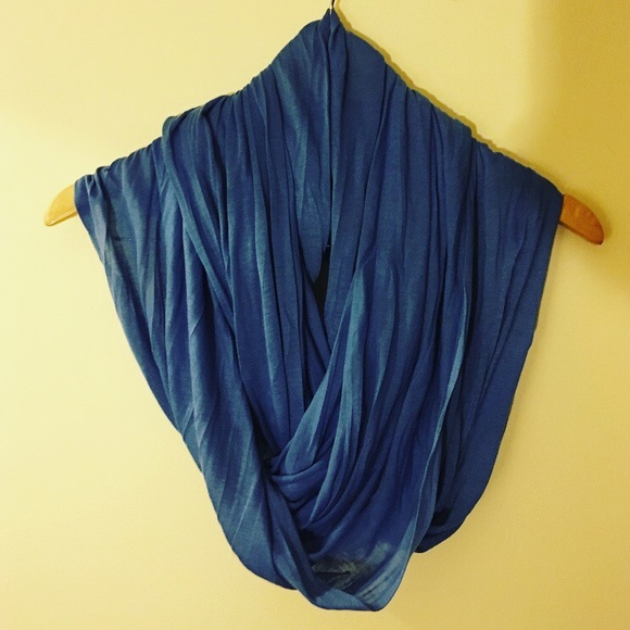 CHARMING CHARLIE Multiple Fashionable Scarves - Picture 4 of 6